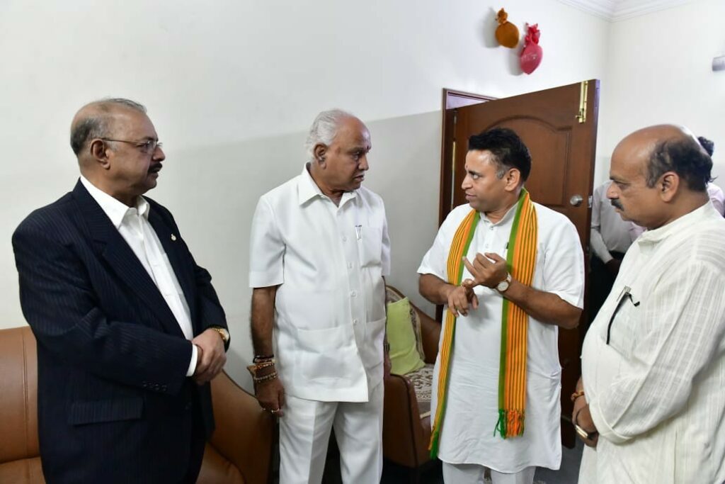 Dr. Muhammed Majeed , Chairman and Managing Director of Sami-Sabinsa Group Donated Rs 2 Crores (~USD 275K) to Karnataka Chief Minister’s Distress Relief Fund